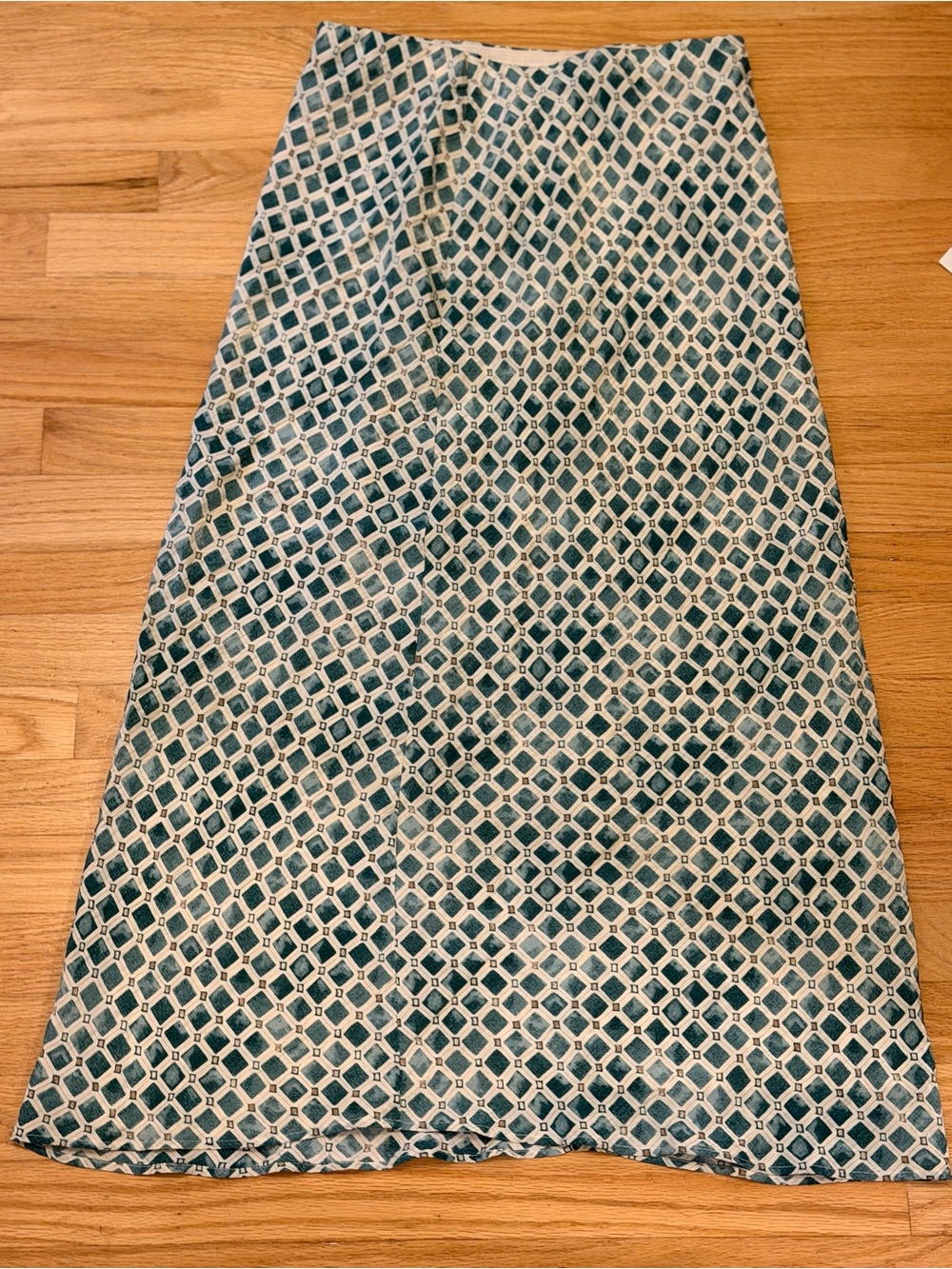 Abercrombie green patterned crinkle nylon skirt size S